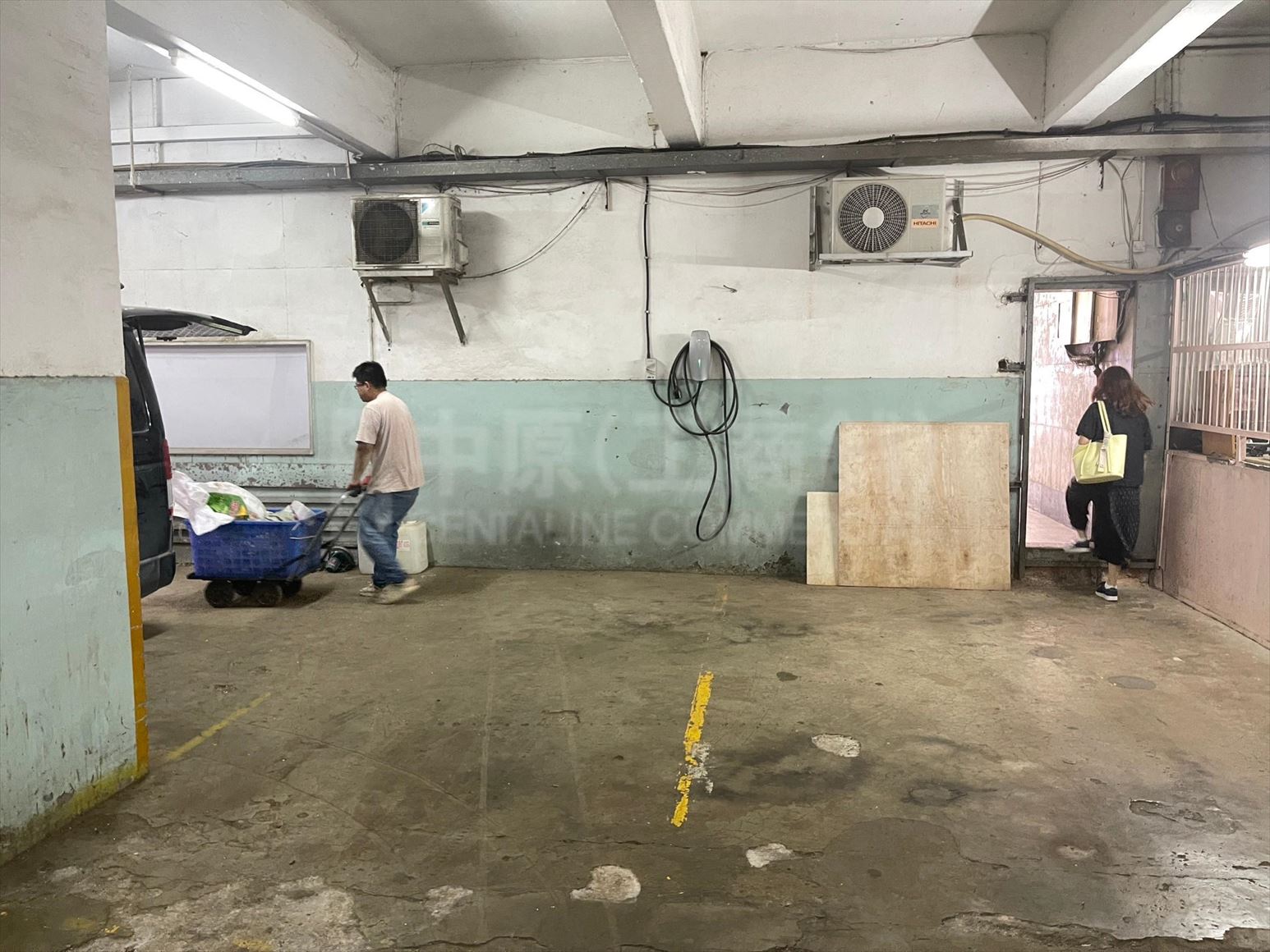 photo materials about luen ming hing factory building | industrial listing | centaline commercial