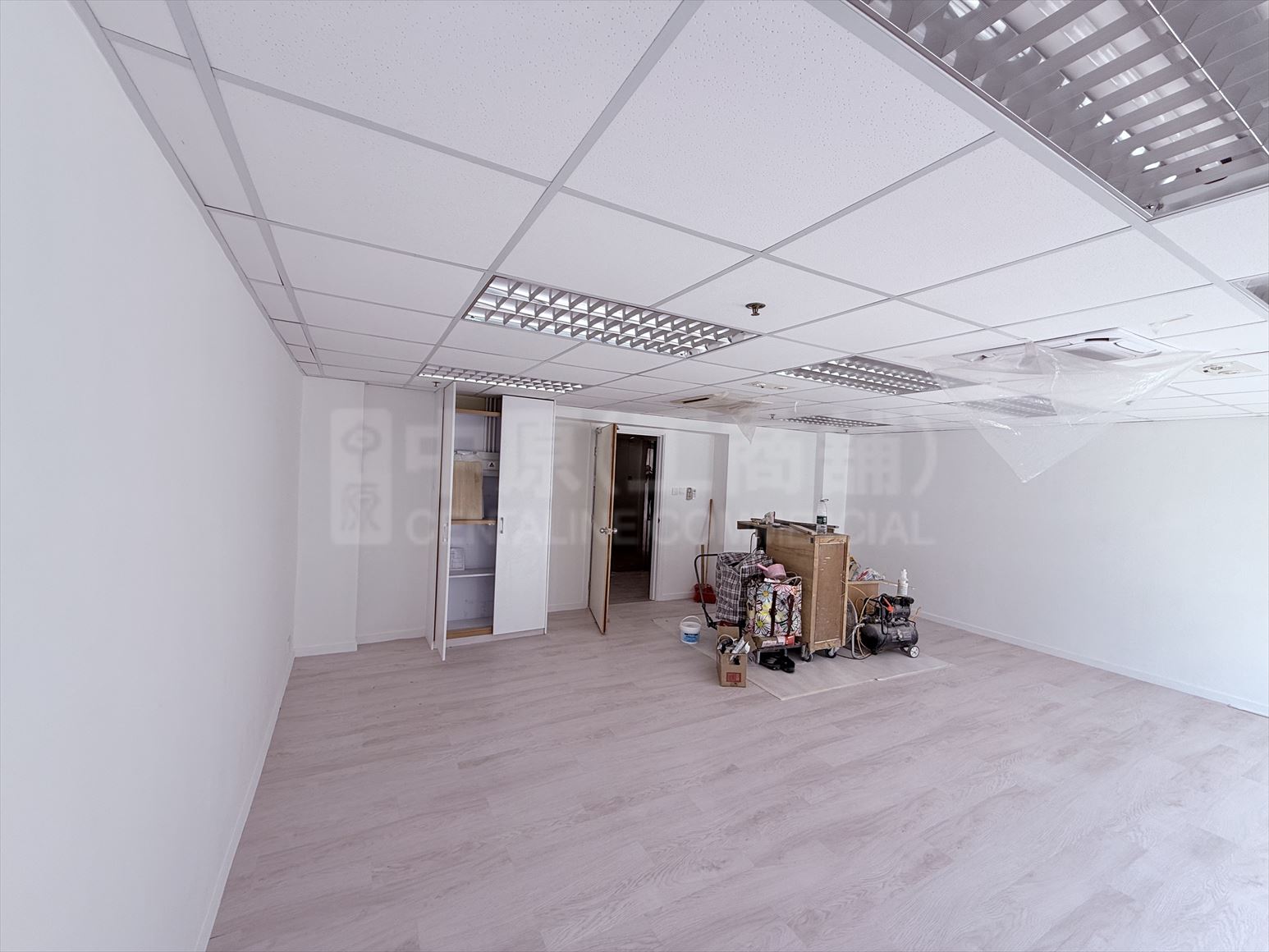 photo materials about lockhart centre | office listing | centaline commercial