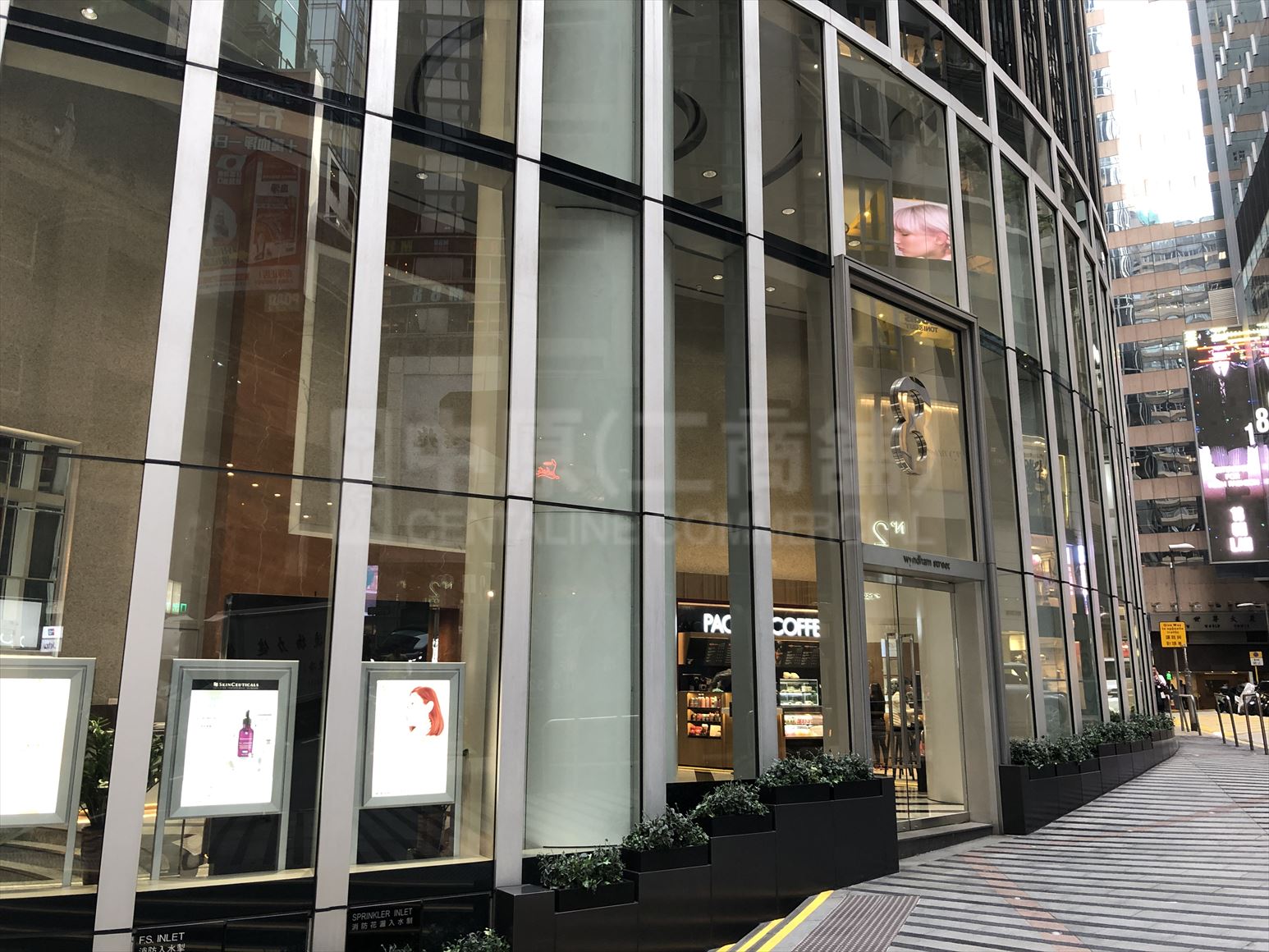 photo materials about 8 wyndham street | office property | centaline commercial