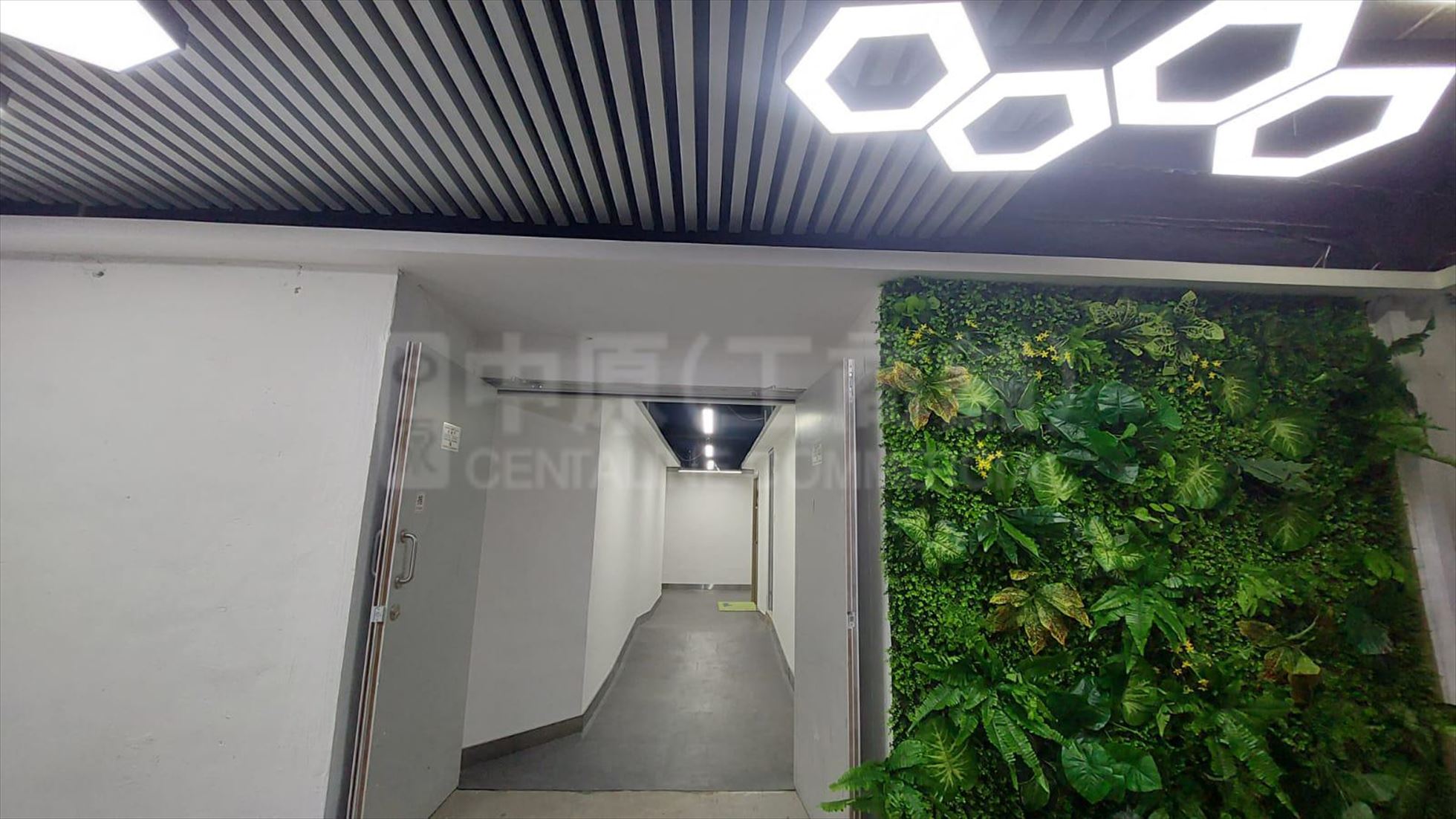 photo materials about luen ming hing factory building | industrial listing | centaline commercial